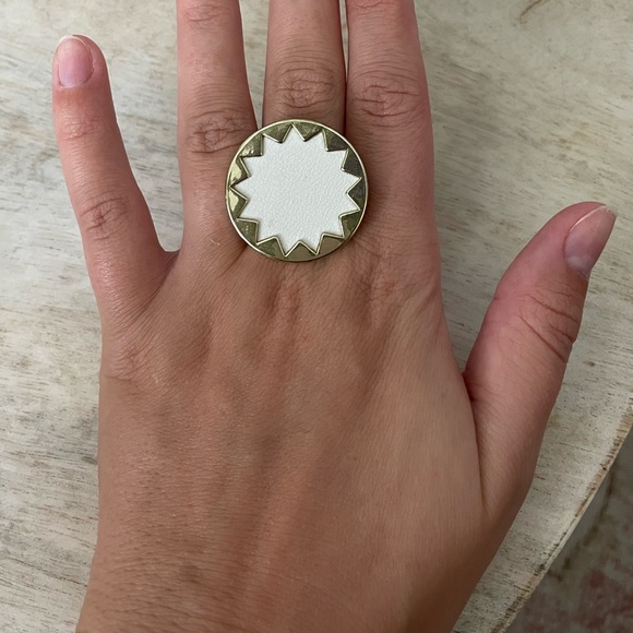 House of Harlow starburst ring - Picture 1 of 3